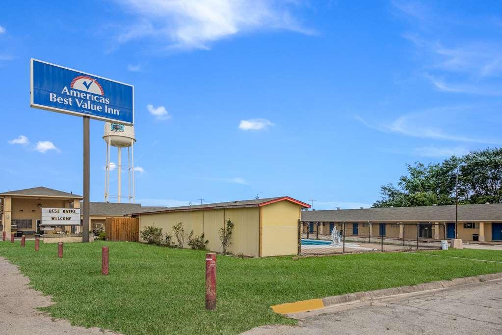 Americas Best Value Inn Giddings Eksteriør bilde